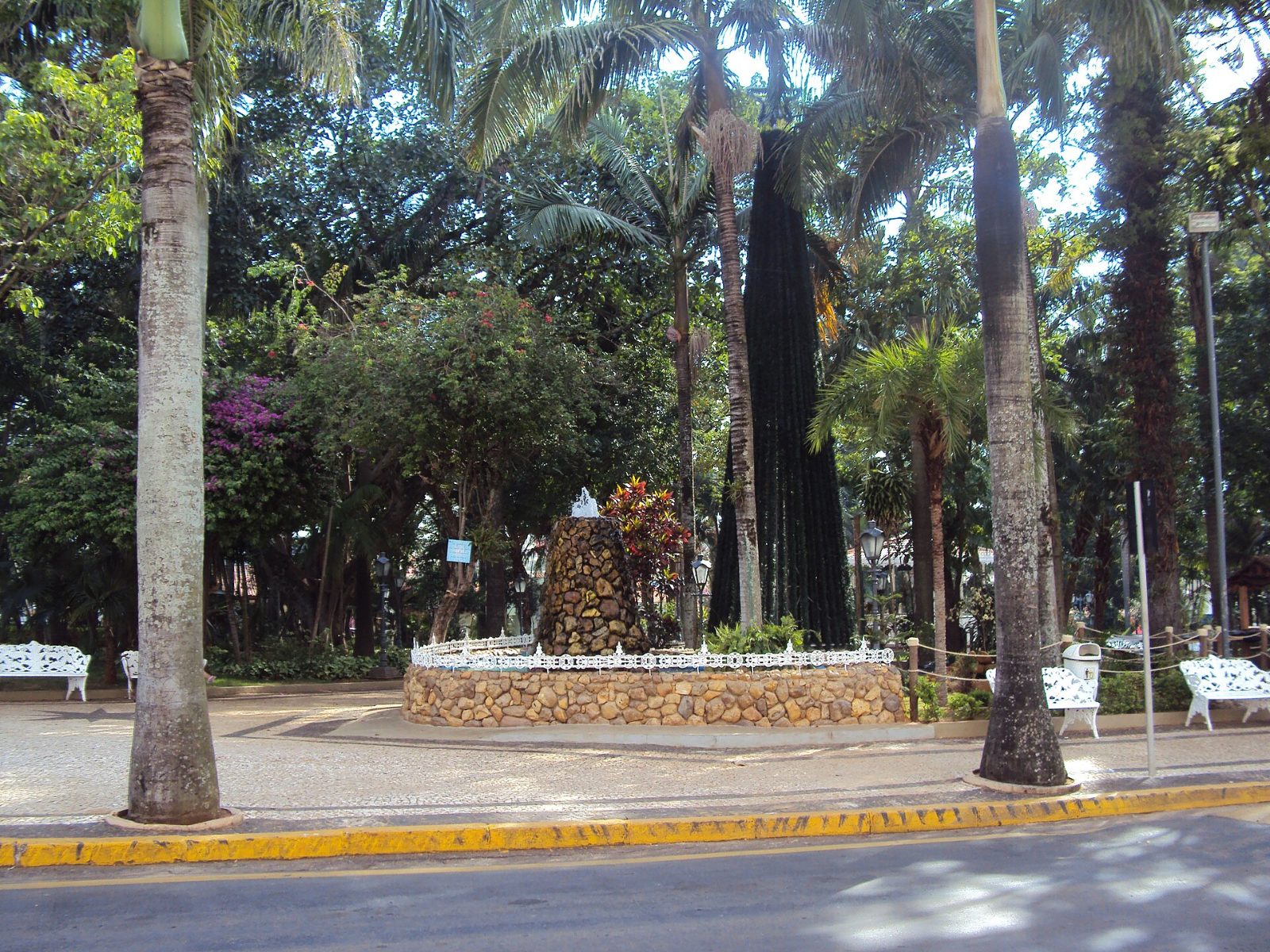 Praça central de Cesário Lange