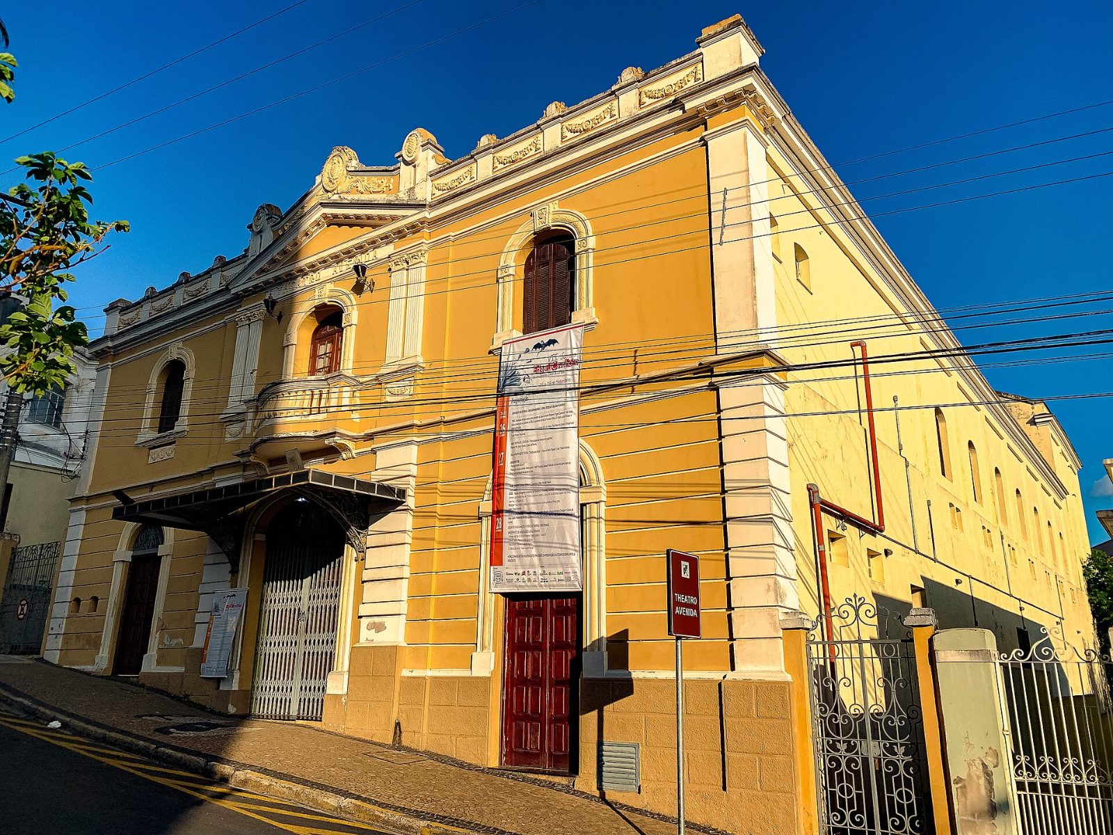 Cine Theatro Avenida, em Espírito Santo do Pinhal