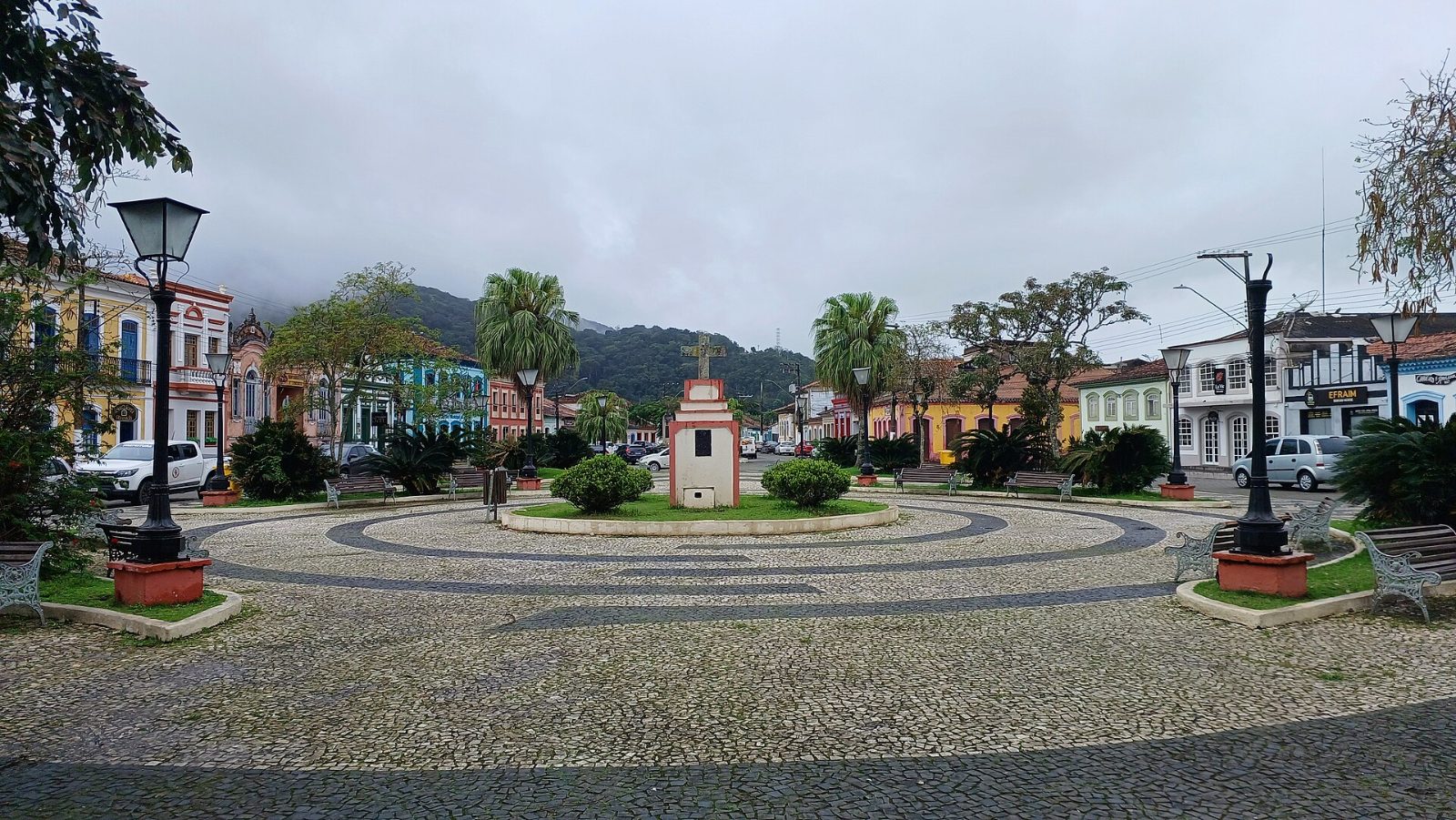 Iguape Largo da Basílica, em Iguape