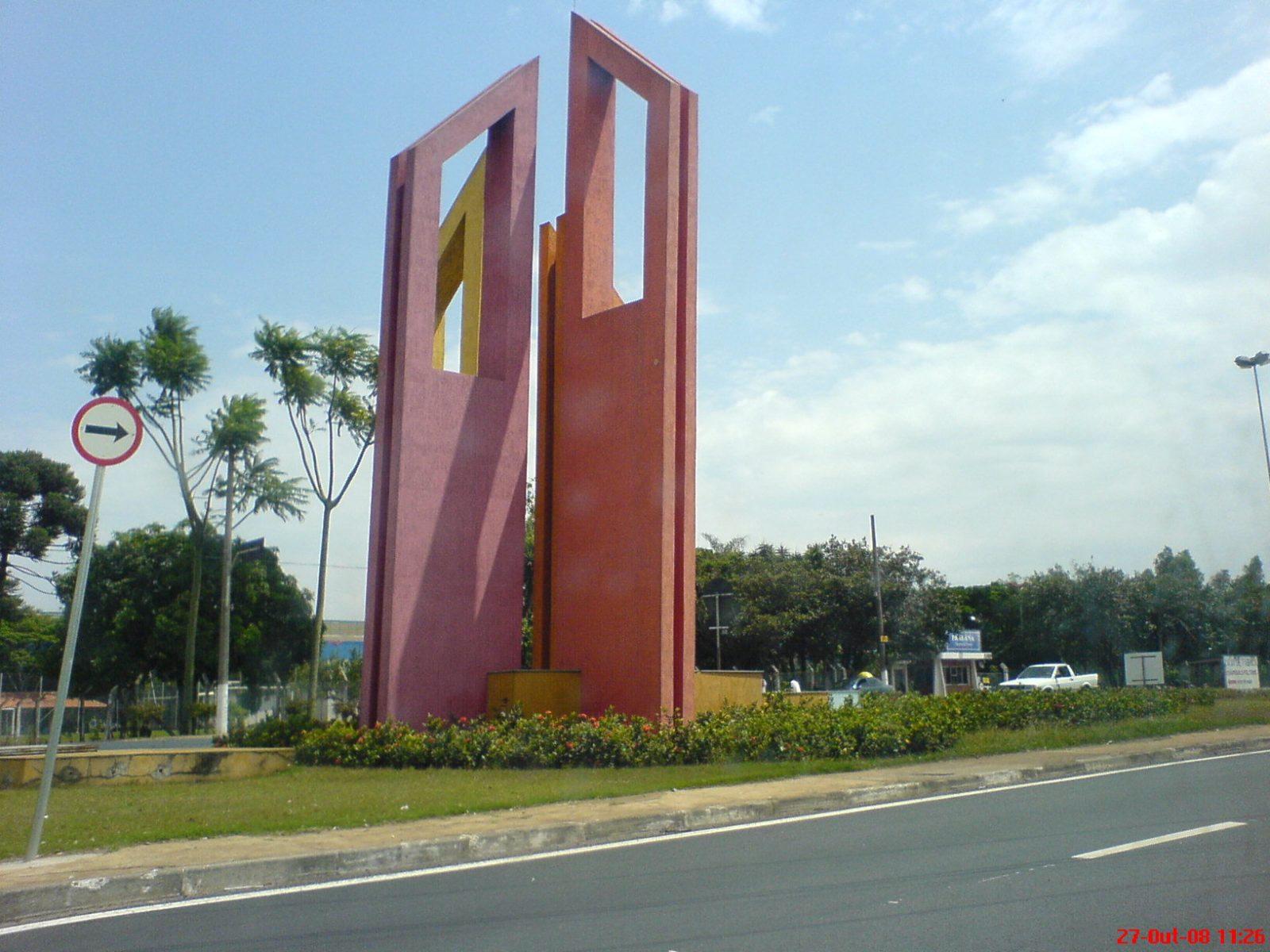 Limeira Monumento na entrada de Limeira