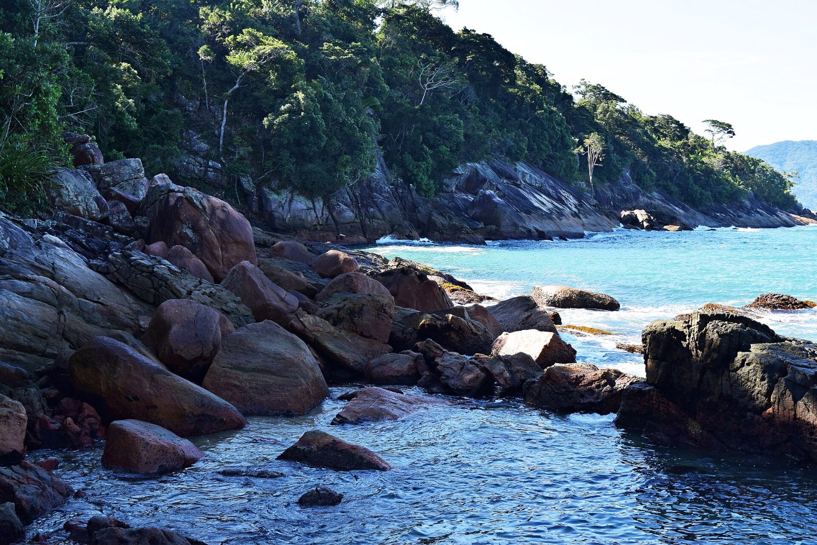 Pedras da Praia da Caçandoca, em Ubatuba